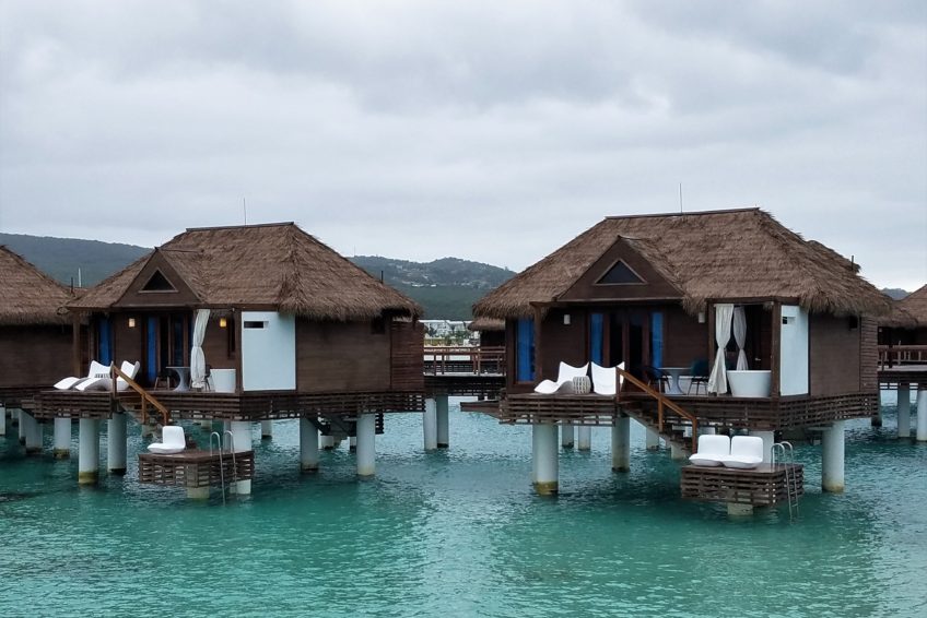 Flyvningen mærke navn Alcatraz Island Inside Look: Sandals Royal Caribbean's Over the Water Bungalows - Travel  Agent Diary