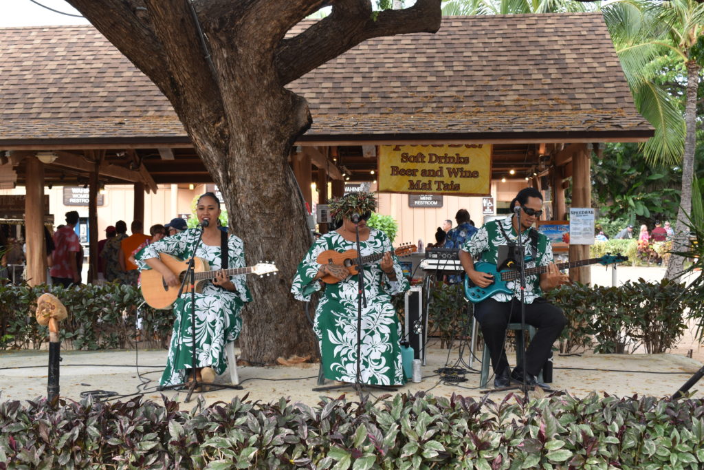 paradise cove luau hawaii