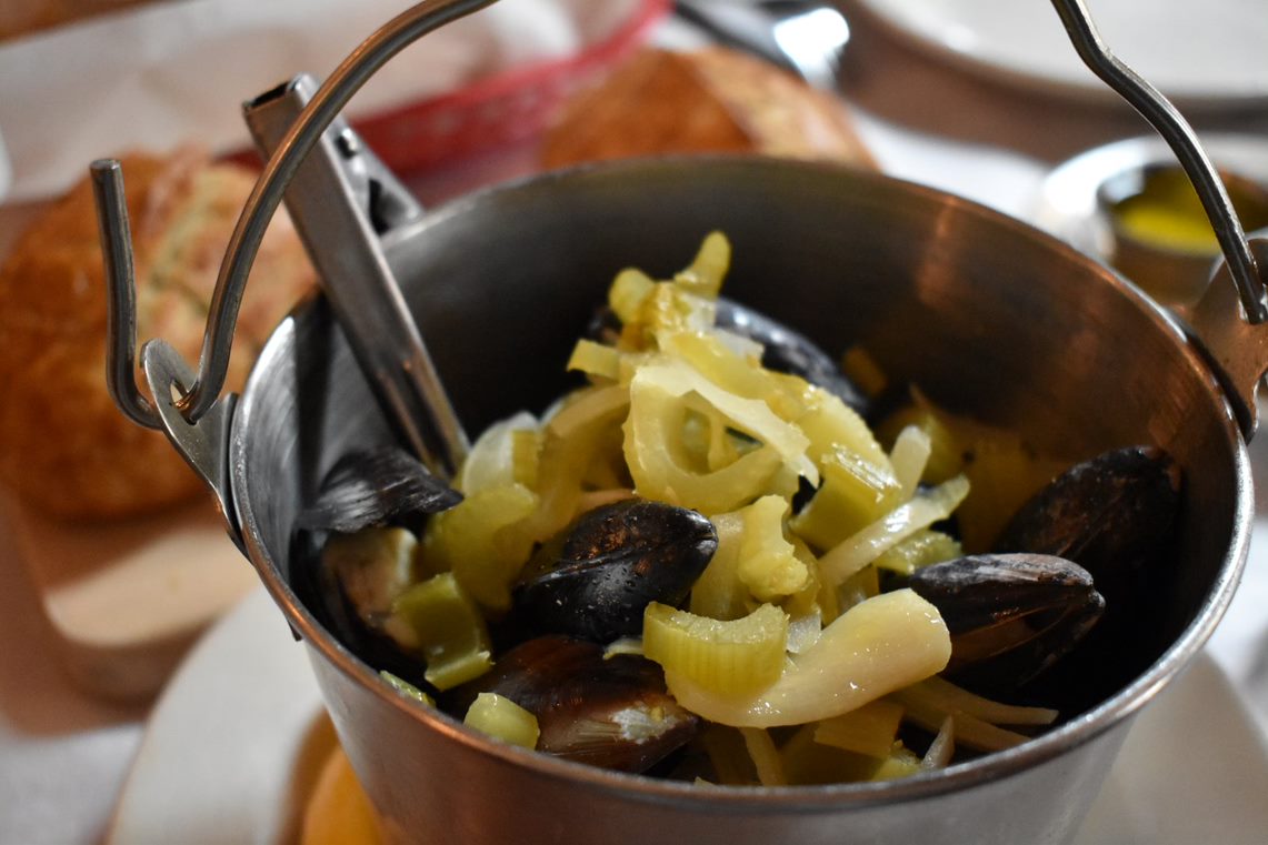 Mussels crabpot - seattle girls trip - top seattle foods