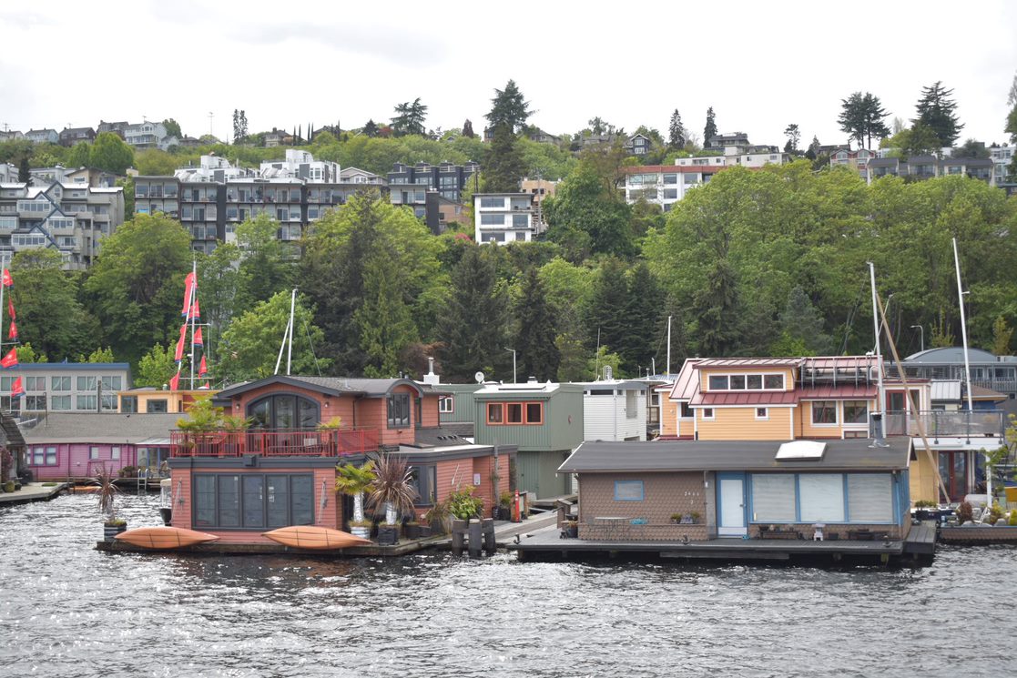 floating houses - seattle girls trip