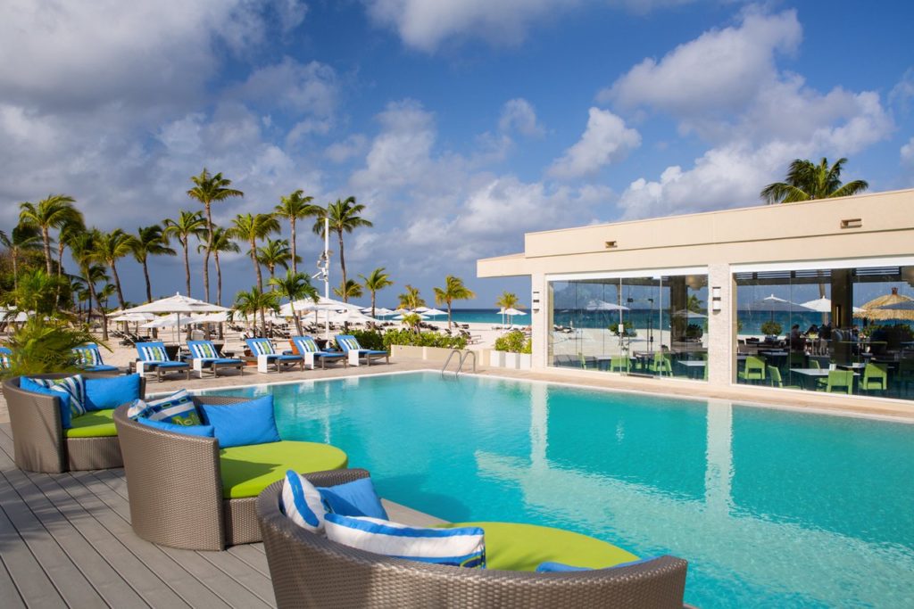 Aruba One Happy Honeymoon program - pool time 