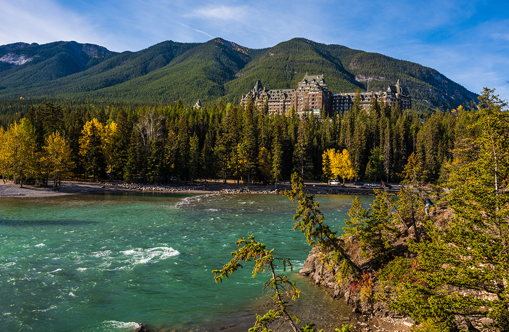 Canada Travel Destinations - Fairmont Banff Springs