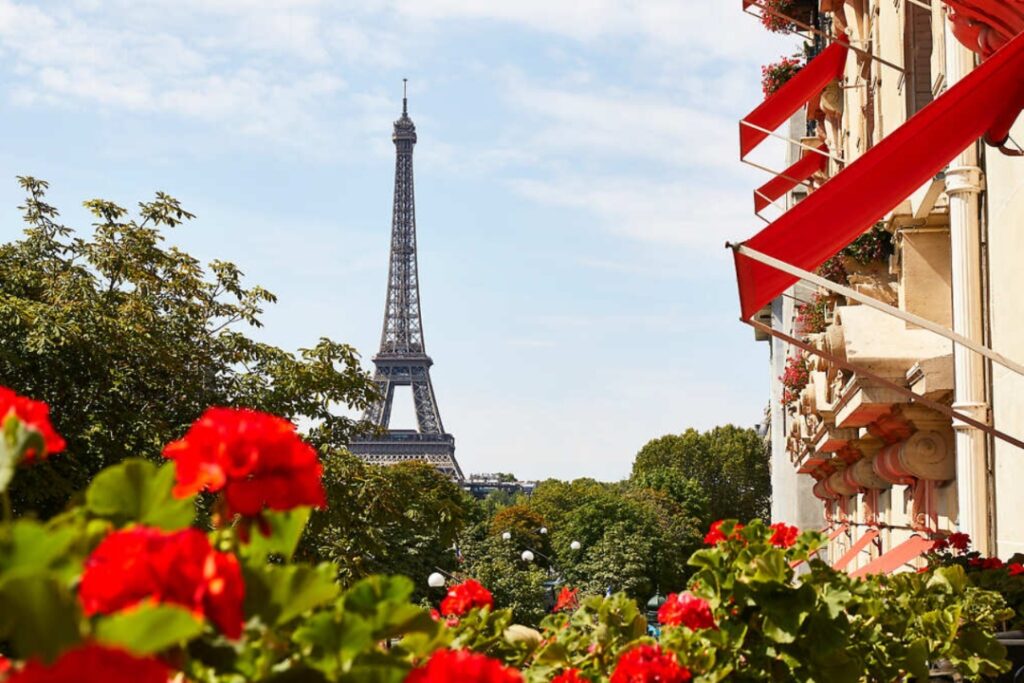 Hotels in Paris with an Eiffel Tower View
